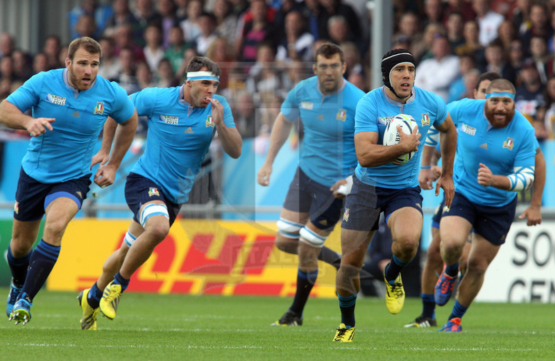 Rugby World Cup 2015, Pool D, Exeter 11/10/2015, Italia v Romania, Edoardo Gori guida una carica degli Azzurri. Foto Daniele Resini/Fotosportit