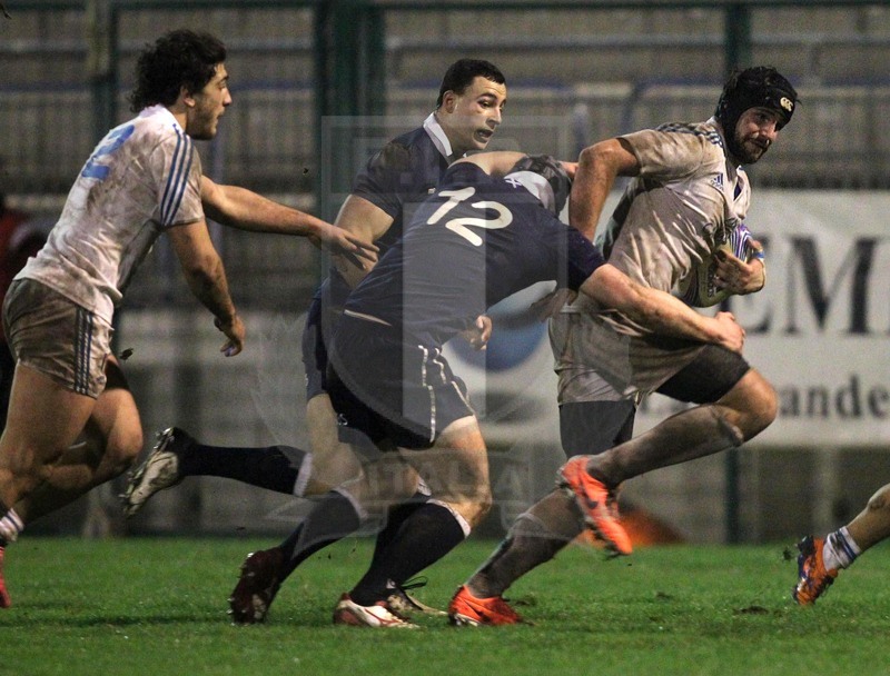 Rbs 6 Nazioni Under 20, Fontanafredda 21/02/2014, Italia U20 v Scozia U20, Riccardo Michieletto in fuga. Accorre manganiello.