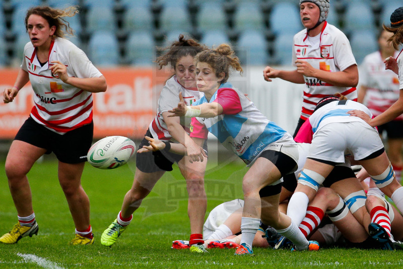 Finale Campionato Serie A Femminile Rugby 2014-2015, Parma, Stadio Lanfranchi, 23-05-2015, Monza Rugby 1949 v Valsugana Rugby Padova. Claudia Salvadego apre dalla ruck. Foto Roberto Bregani.