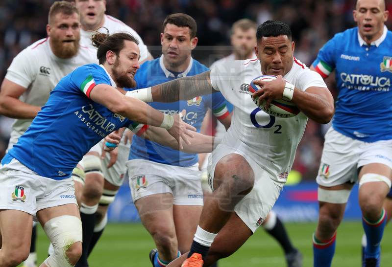 Guinness Sei Nazioni 2019, Round 4, Londra, Twickenham 09/03/2019, Inghilterra v Italia, break di Manu Tuilagi su Campagnaro e Morisi. Foto Daniele Resini/Fotosportit