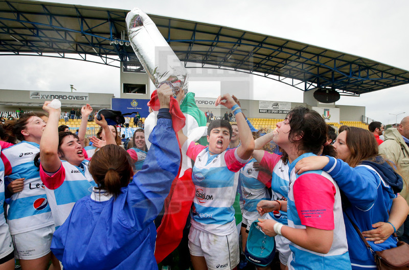 Finale Campionato Serie A Femminile Rugby 2014-2015, Parma, Stadio Lanfranchi, 23-05-2015, Monza Rugby 1949 v Valsugana Rugby Padova. Beatrice Rigoni festeggia a fine gara con le compagne. Foto Roberto Bregani.