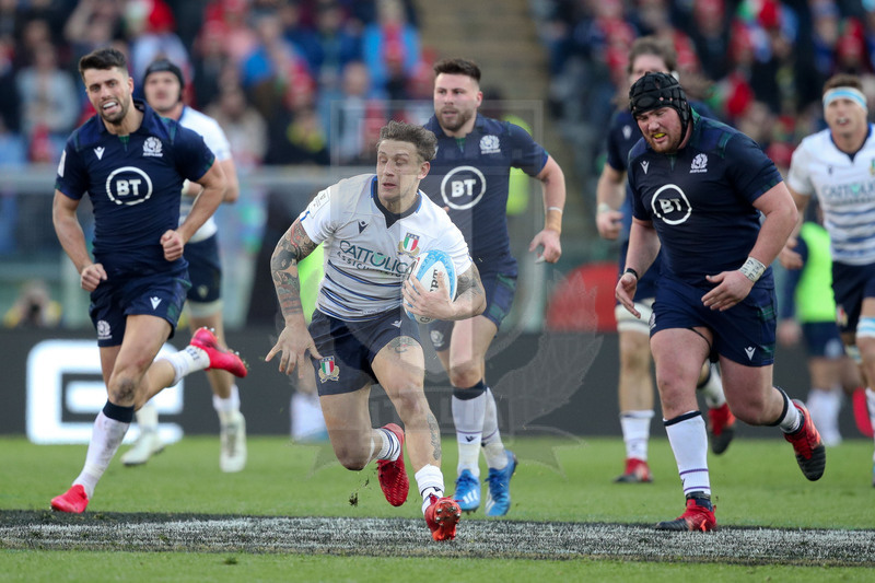 Guinness Sei Nazioni 2020, Round 3, Roma, Stadio Olimpico, 22/02/2020, Italia v Scozia. Matteo Minozz esplora lo spazio.i Foto Roberto Bregani/Fotosportit
