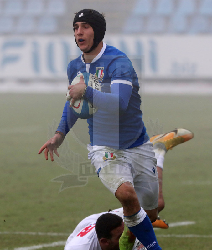 Test match, Parma, stadio Lanfranchi 18/12/2021, Italia Emergenti v Romania, Simone Gesi rompe un placcaggio. Foto Daniele Resinii/Fotosportit