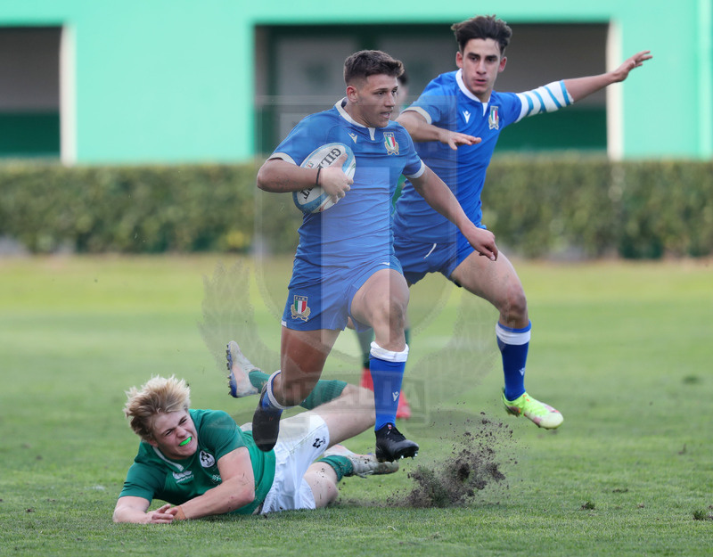 Test match U18, Trviso, stadio di Monigo, Italia U18 v Irlanda U18, un break di Nicola Bozzo. Foto Daniele Resini/Fotosportit