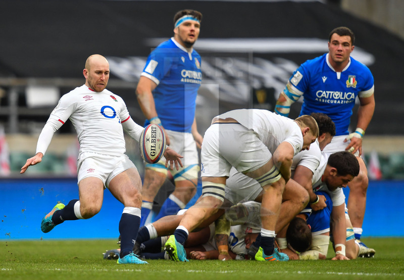 Guinness Sei Nazioni 2021, Round 2, Londra, Twickenham 13/02/2021, Inghilterra v Italia, Dan Robson al calcio tattico. Foto Graig Thomas/Fotosportit