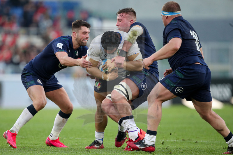 Guinness Sei Nazioni 2020, Round 3, Roma, Stadio Olimpico, 22/02/2020, Italia v Scozia. Una carica di Federco Zani. Foto Roberto Bregani/Fotosportit