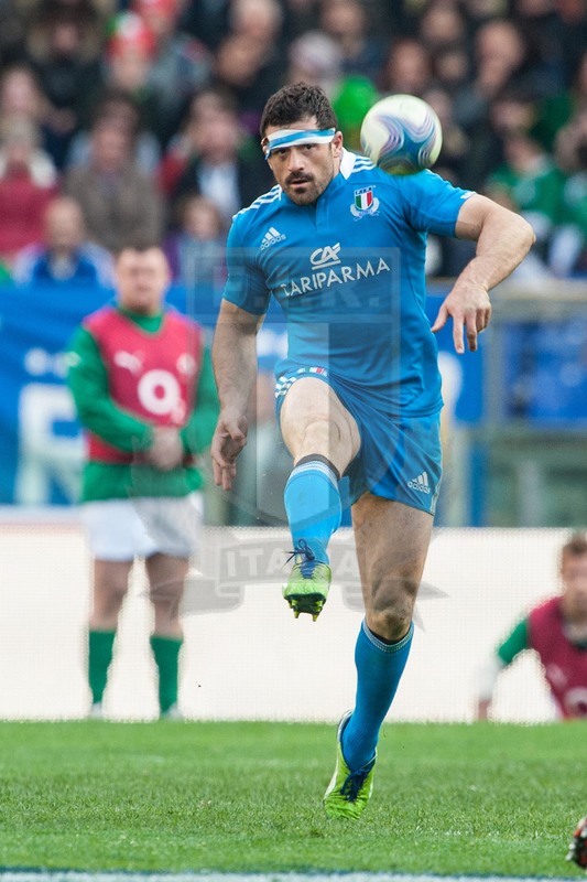 Sei Nazioni 2013, Roma, stadio Olimpico, 16/03/2013, Italia v Irlanda, Andrea Masi al calcio tattico.
