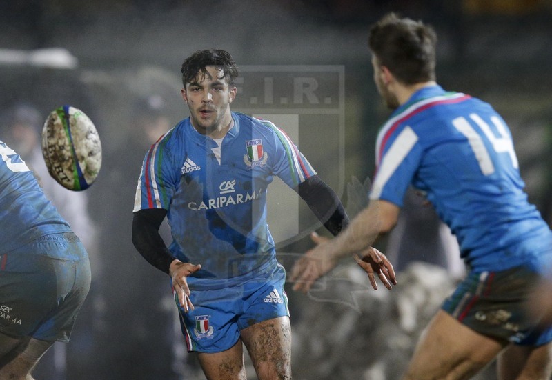RBS 6 Nazioni U20 2015, Biella, Stadio Pozzo Lamarmora, 6-02-2015, Italia U20 v Irlanda U20 Luca Petrozzi apre per Luca Sperandio. Foto: Roberto Bregani/Fotosportit.