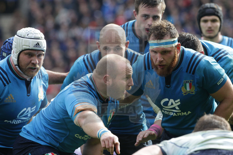 RBS Sei Nazioni 2017, Edimburgo, Murrayfield stadium 18/03/2017, Scozia v Italia, Leonardo Ghiraldini incita gli avanti azzurri. Foto Daniele Resini/Fotosportit