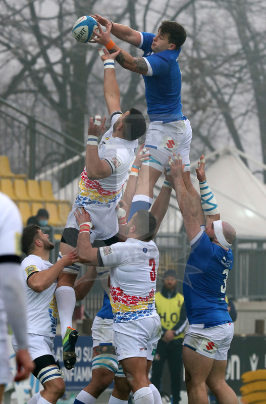 Test match, Parma, stadio Lanfranchi 18/12/2021, Italia Emergenti v Romania, Davide Ruggeri conquista touche. Foto Daniele Resinii/Fotosportit