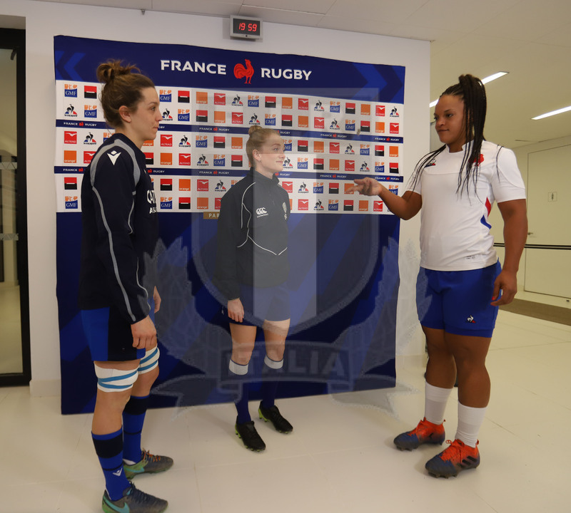 Sei Nazioni 2020 Donne, Limoges, Stade Beaublanc 08/02/2020, Francia Donne v Italia Donne, il sorteggio prepartita con Elisa Giordano.