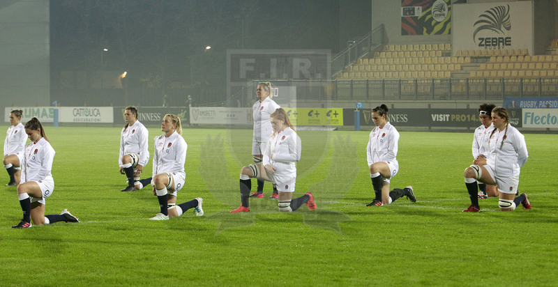 Guinness Sei Nazioni Donne 2020, Round 5, Parma, Cittadella del Rugby 01/11/2020, Italia Donne v Inghilterra Donne, le inghesi in ginocchio contro il razzismo. Foto Daniele Resini/Fotosportit