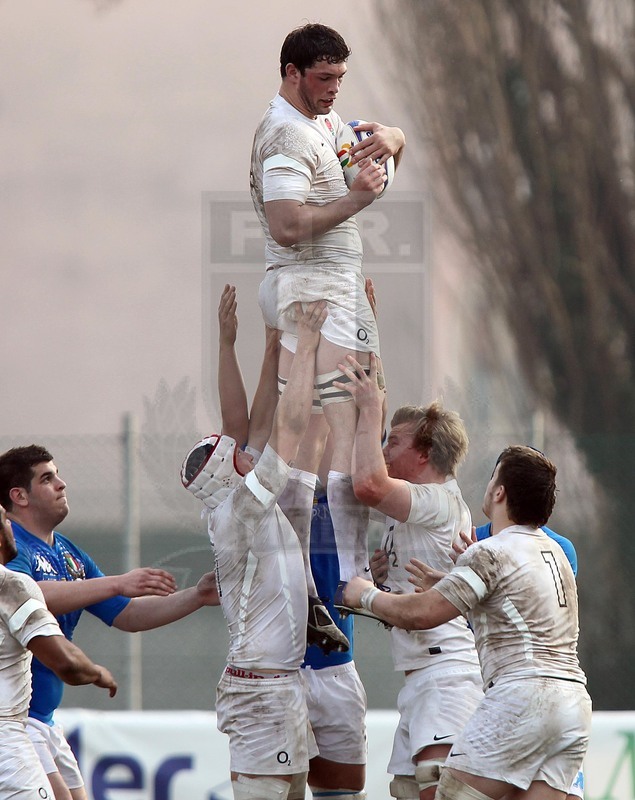 Sei Nazioni 2012, Rovigo, 2012/03/03, Italia U20 v Inghilterra U20, Dom Barrow conquista touche. Foto Daniele Resini/Fotosportit