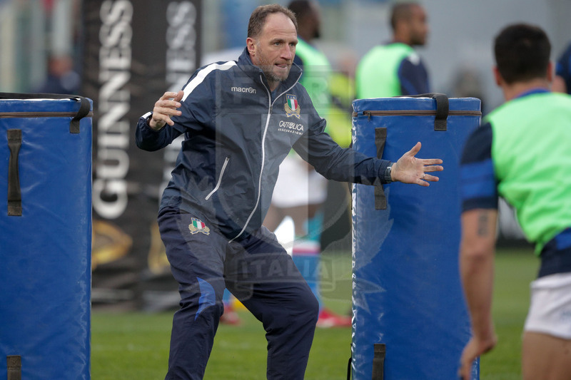 Guinness Sei Nazioni 2016, Round 2, Roma, Stadio Olimpico, 9/02/2019, Italia v Galles. Mike Cat durante il warm-up. Foto Roberto Bregani/Fotosportit