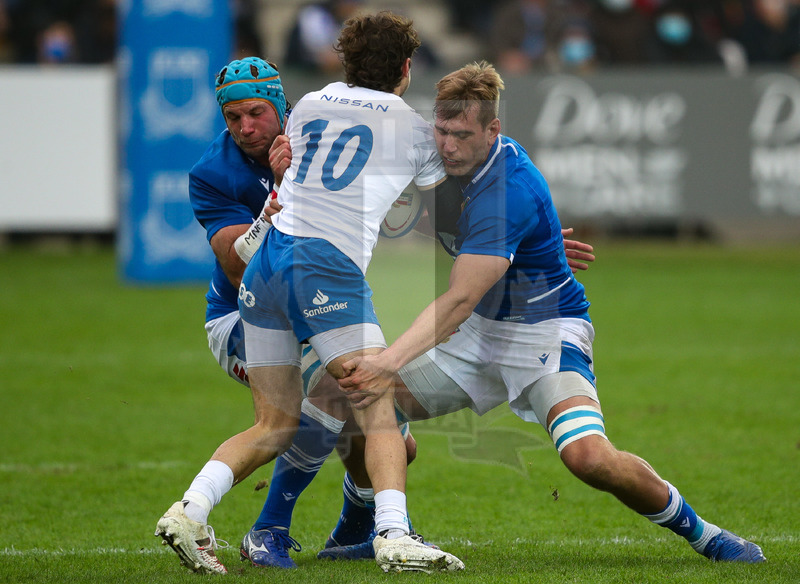 Autumn Nations Series 2021, Parma, Stadio Lanfranchi, 20-11-2021, Italia vs Uruguay. Marco Fuser e Federico Ruzza placcano Felipe Etcheverry. Foto: Roberto Bregani/Fotosportit