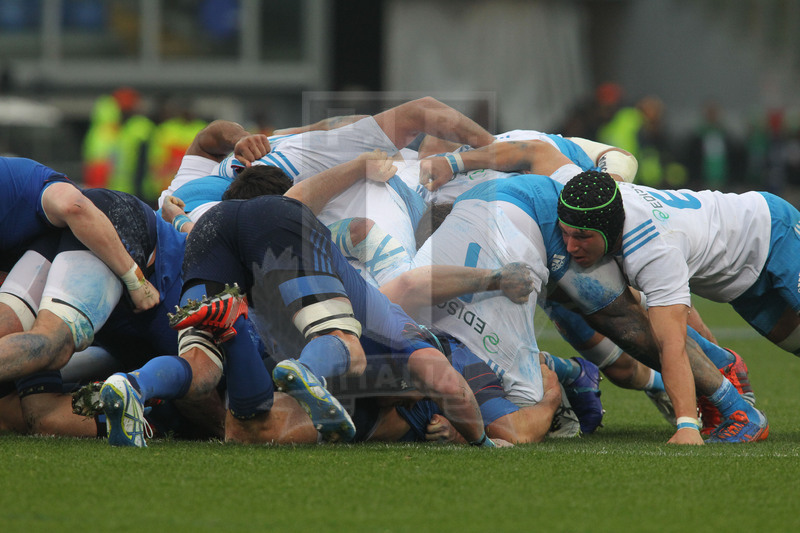 RBS Sei Nazioni 2015, Roma, stadio Olimpico 15/03/2015, Italia v Francia, crollo della mischia. Foto Daniele Resini/Fotosportit