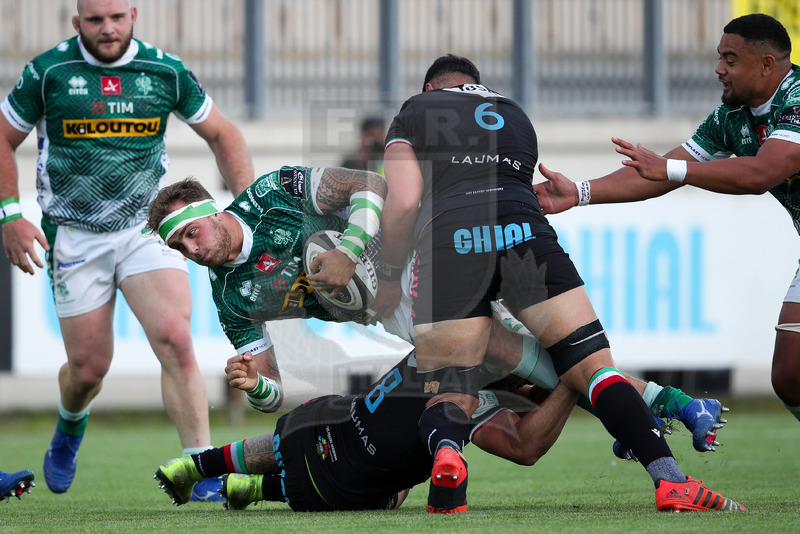 Guinness PRO14 Rainbow Cup 2020-2021, Parma, Stadio Lanfranchi, 7//05/2020, Zebre vs Benetton. Niccolò Cannone placcato da Renato Giammarioli e Potu Junior Leavasa. Foto: Roberto Bregani/Fotosportit