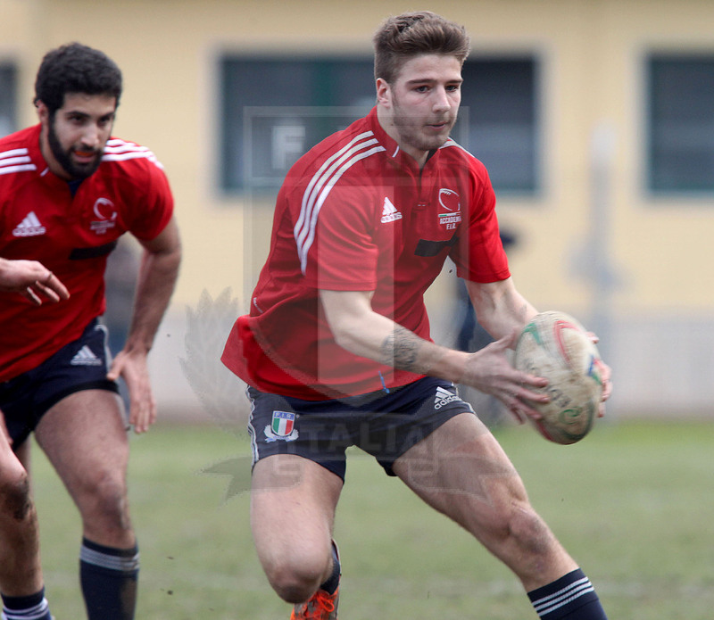 Benevento, 10 gennaio 2014, Nazionale italiana Under 20 v Accademia di Marcoussis, una finta di Luca Sperandio.