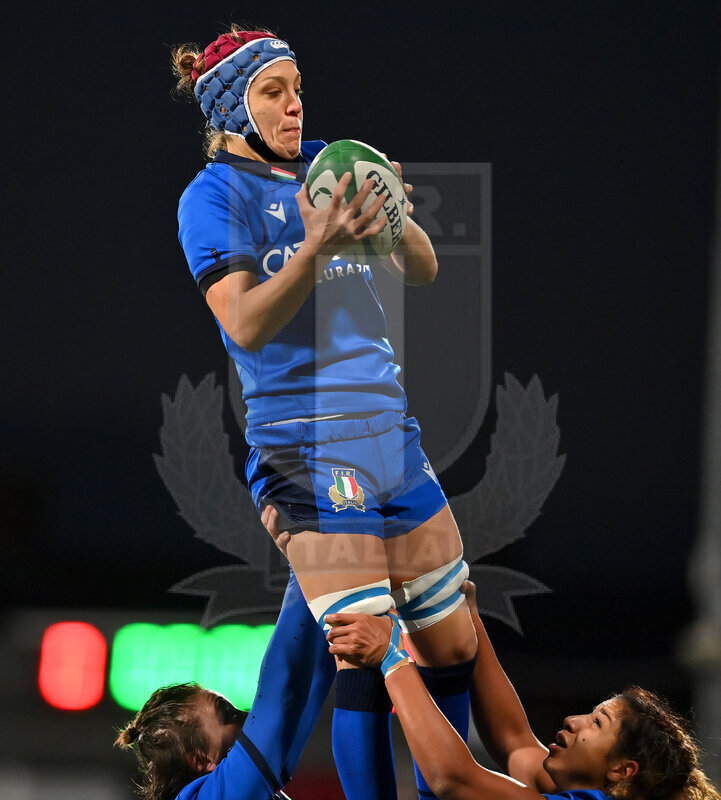 Sei Nazioni 2020 Donne, Round 4, Dublino, Donnibrook, Energia Park 24/10/2020, Irlanda Donne v Italia Donne, touche a due mani per Elisa Giordano. Foto Brendan Moran/Fotosportit