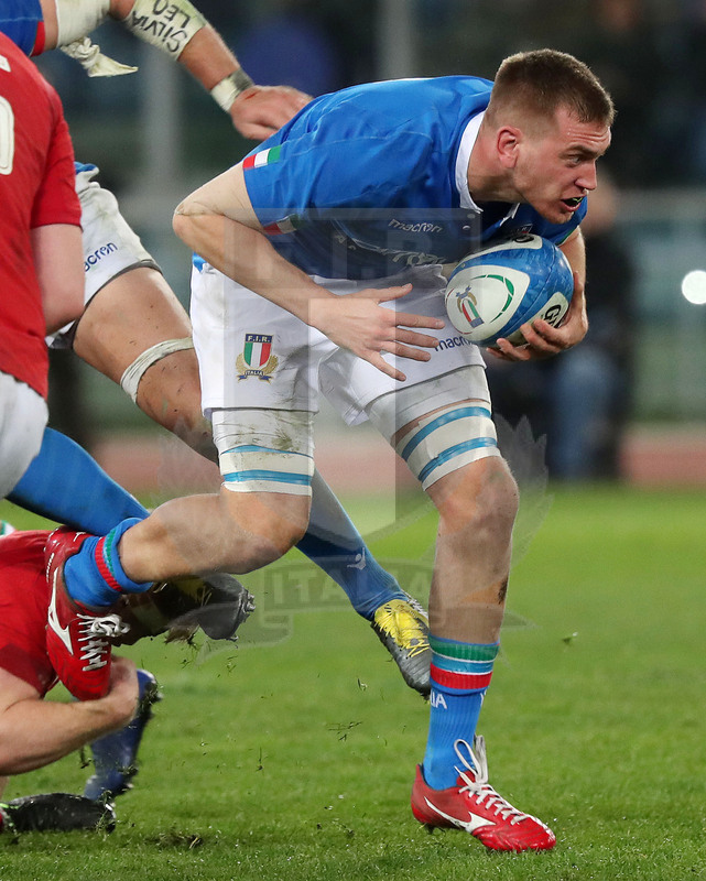 Guinness Sei Nazioni 2019, Round 2, Roma, Stadio Olimpico 09/02/2019, Italia v Galles, Federico Ruzza rompe un placcaggio. Foto Daniele Resini/Fotosportit