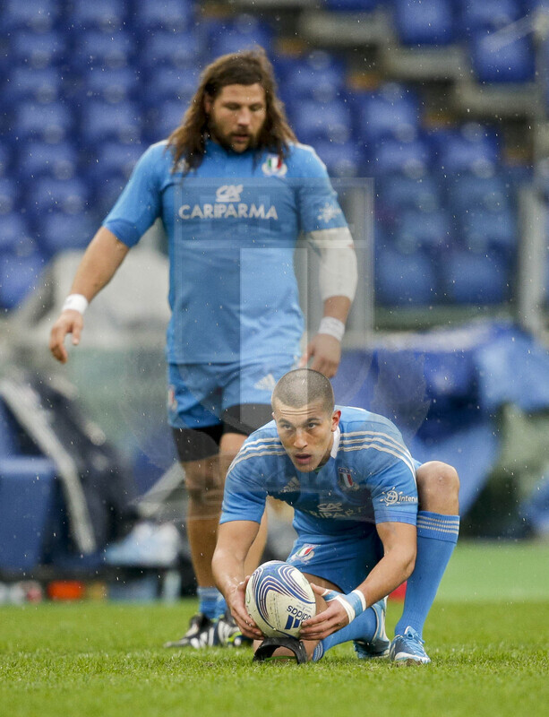 Cariparma Test Match 2013, Roma, Stadio Olimpico, 23-11-2013, Italia v Argentina. Tommaso Allan si prepara alla trasformazione Foto Roberto Bregani / Fotosportit
