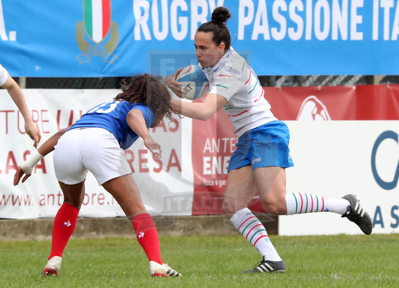 Guinness Sei Nazioni 2019 Donne, Padova, stadio Plebiscito 17/03/2017, Italia Donne v Francia Donne, Manuela Furlan difende palla. Foto Daniele Resini/Fotosportit