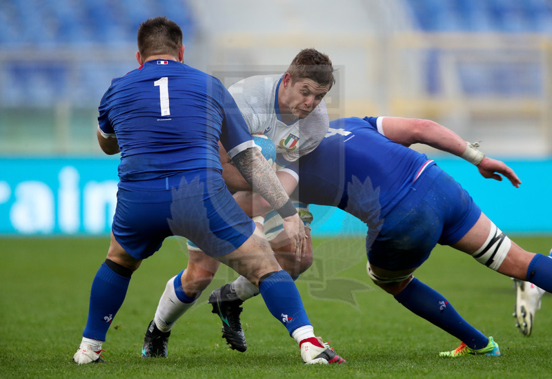 Guinness VI Nazioni 2021, Roma, Stadio Olimpico, 6/02/2021, Italia v Francia. Johan Meyer attacca Cyril Baille e Bernard le Roux (dex). Foto Roberto Bregani/Fotosportit