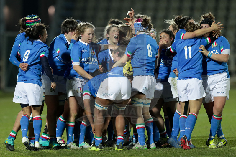 Guinness Sei Nazioni 2019 Donne, Round 3, Parma, Stadio Lanfranchi, 23/02/2019, Italia Donne v Irlanda Donne. Le azzurre festeggiano a fine partita. Foto Roberto Bregani/Fotosportit
