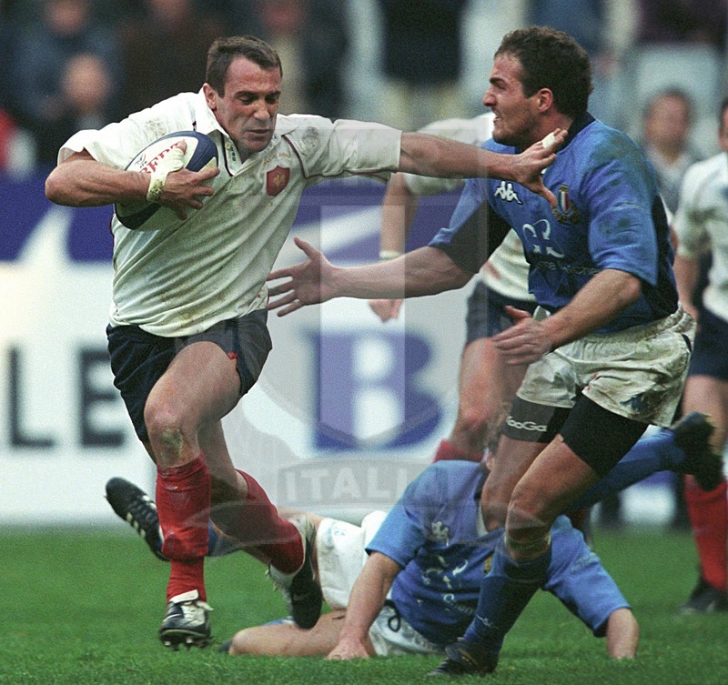 Sei Nazioni 2002, Parigi, Stade de France 2002/02/02, David Bory respinge Denis Dallan. Foto Daniele Resini/Fotosportit
