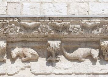 Facciata della Basilica Superiore Facciata della Basilica Superiore