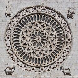 Facciata della Basilica Superiore Facciata della Basilica Superiore