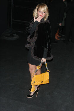 NICOLE RICHIE NICOLE RICHIE