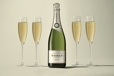 Paint the town English Sparkling as official colour is launched