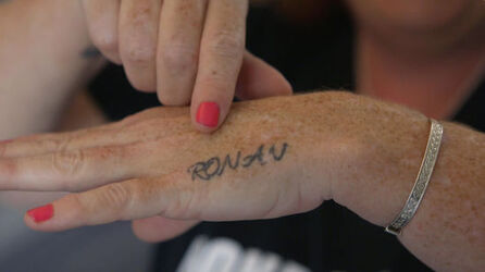 Ronan Keating makes fans dreams come true by surprising them at Holiday Inn Express