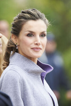 Queen Letizia wears Carolina Herrera ensemble to the National assembly at the Palacio De Sao Bento during the 3rd day of her official visit to Portugal