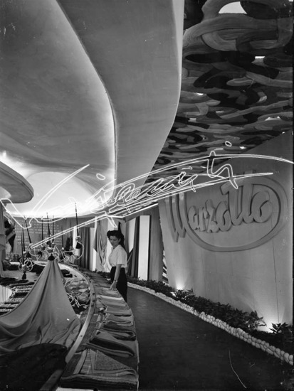 Fiera Campionaria di Vicenza 1948 : Stand Lanificio Marzotto. Lastra di vetro - negativo bianco e nero fto mm 180x240