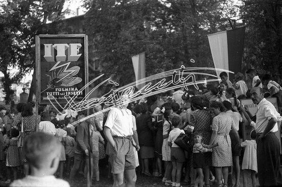 Fiera Campionaria di Vicenza 1946 : Pubblico. pellicola - negativo bianco e nero fto mm 60X90