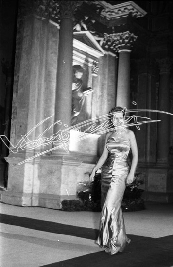 Fiera Campionaria di Vicenza 1949: Alta Moda al Teatro Olimpico. Pellicola - negativo bianco e nero f.to mm 24X36
