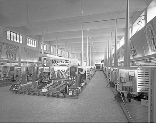 Fiera Campionaria di Vicenza 1950 Padiglione della lana Fiera Campionaria di Vicenza 1950 Padiglione della lana