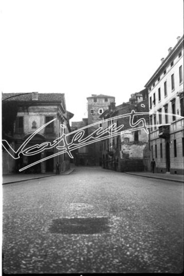 Porta Santa Croce. pellicola - negativo bianco e nero fto mm 60x90