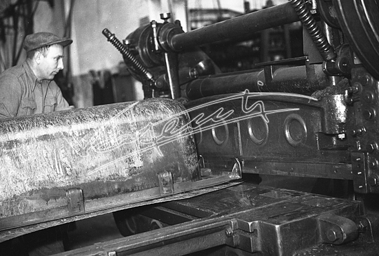 Smalteria Metallurgica Veneta. Pellicola - negativo bianco e nero - f.to mm 60x90