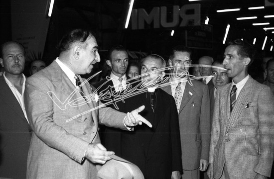 Fiera Campionaria di Vicenza 1949 : Carlo Zinato . Pellicola - negativo bianco e nero f.to mm 24X36