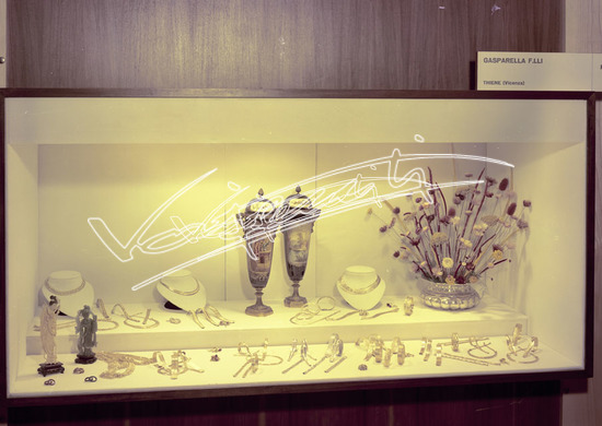 Fiera di Vicenza 1967 : Mostra dell`Oreficeria: Stand Gasparella F.lli. Pellicola - negativo colore f.to mm 130X180