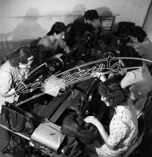 La Palladiana Fabbrica Borsette. Pellicola - negativo bianco e nero fto mm 60x60