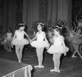 Scuola di danza Vanna Busolini Scuola di danza Vanna Busolini