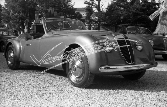 Fiera Campionaria di Vicenza 1949 : Cabriolet Lancia. Pellicola - negativo bianco e nero f.to mm 24X36