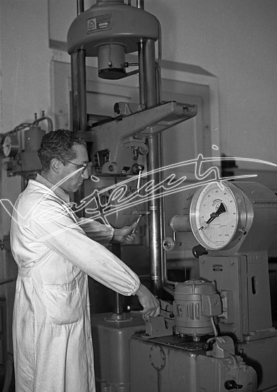 Smalteria Metallurgica Veneta. Pellicola - negativo bianco e nero - f.to mm 60x90