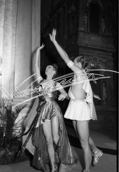 Fiera Campionaria di Vicenza 1949: Alta Moda al Teatro Olimpico. Pellicola - negativo bianco e nero f.to mm 24X36