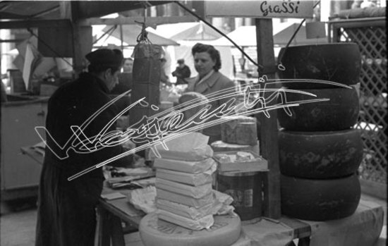 Piazza delle Erbe. pellicola - negativo bianco e nero fto mm 24X36