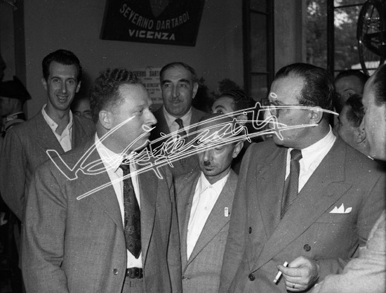 Fiera Campionaria di Vicenza 1949: Ivan Matteo Lombardo. Pellicola - negativo bianco e nero f.to mm 24X36